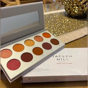 Morphe- Jaclyn Hill Eye Shadow Palette (Ring the Alarm)